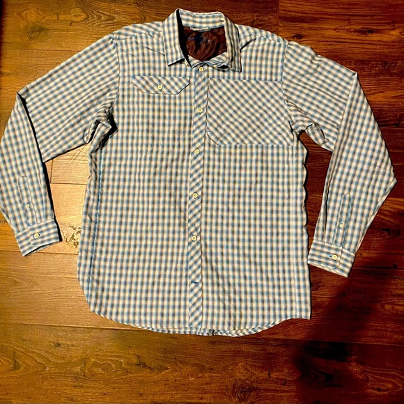 Eddie Bauer long sleeve performance shirt. - Picture 3 of 4